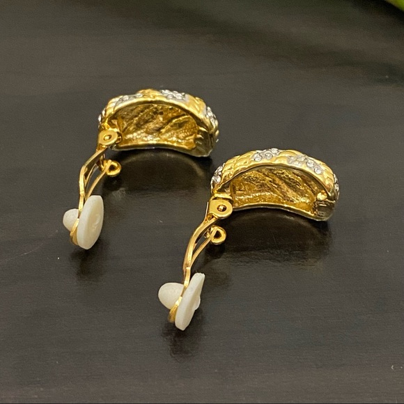 Twisted Goldtone Rope and Clear Stones Clip On Earrings - Picture 12 of 12
